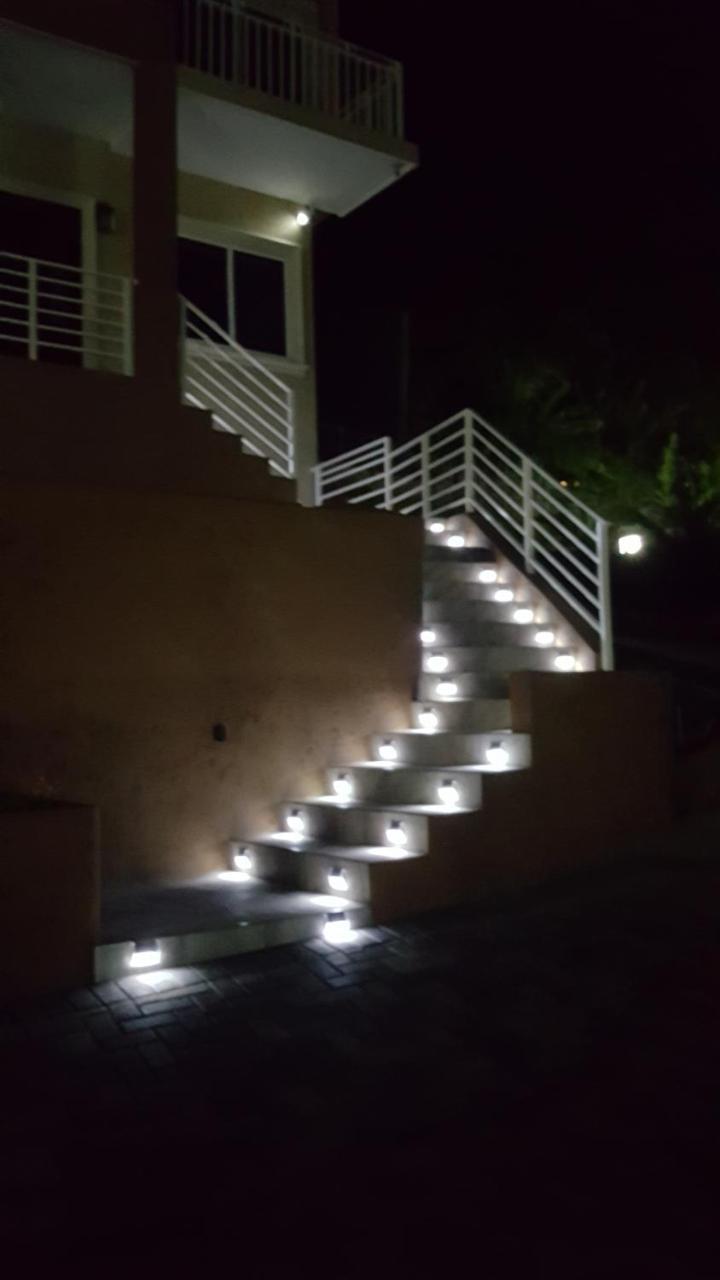 Villa Tropical Luxury Dreams Ocho Ríos Exterior foto
