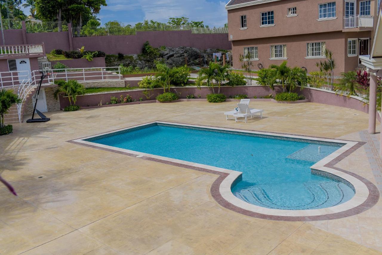 Villa Tropical Luxury Dreams Ocho Ríos Exterior foto