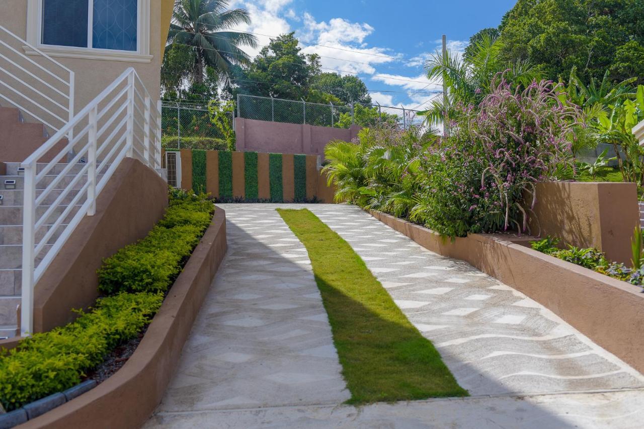 Villa Tropical Luxury Dreams Ocho Ríos Exterior foto
