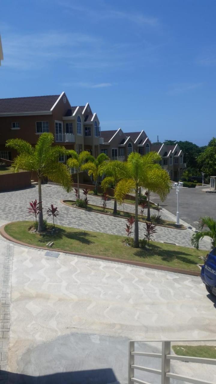 Villa Tropical Luxury Dreams Ocho Ríos Exterior foto